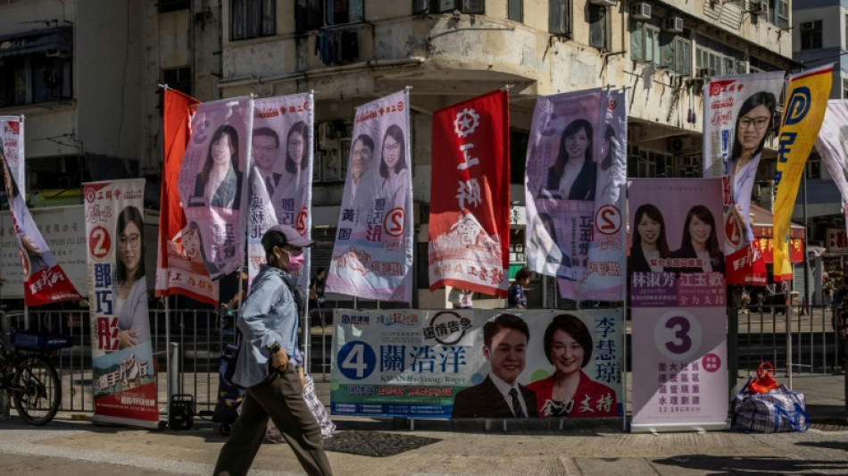 A Hong Kong, participation historiquement basse aux &eacute;lections sans parti d'opposition