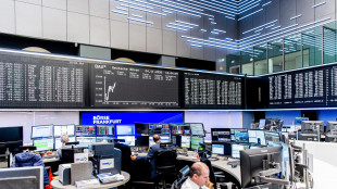 Borsa: l'Europa chiude contrastata, Francoforte +0,36%