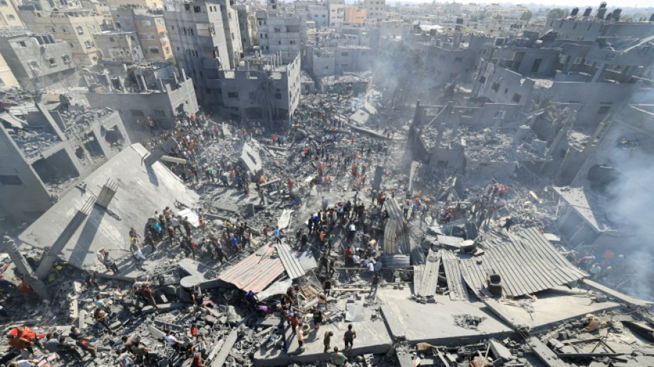 Israel intensifica bombardeio de Gaza e ONU adverte para 'avalanche de sofrimento'
