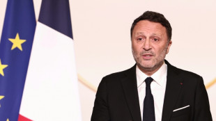 Arthur sort un livre sur "la solitude" et "la peur" des Fran&ccedil;ais juifs