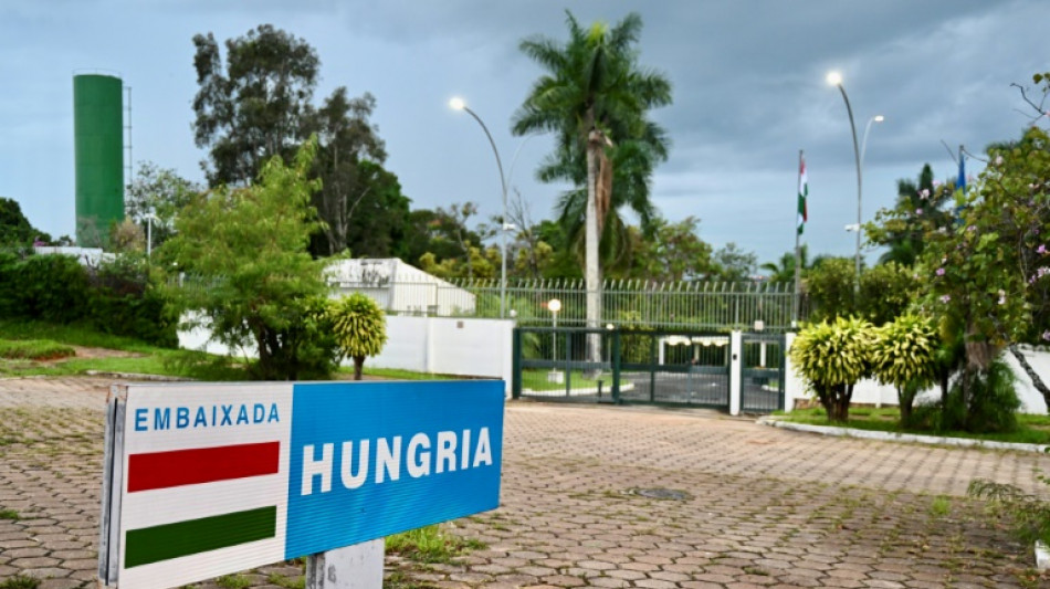 Br&eacute;sil: un s&eacute;jour de Bolsonaro &agrave; l'ambassade de Hongrie s&egrave;me le trouble
