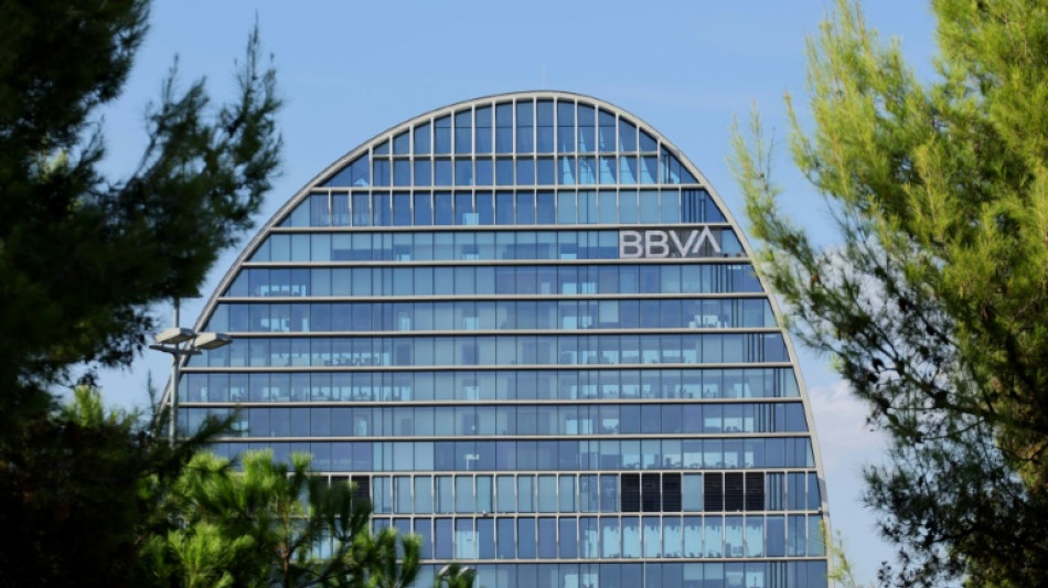 El BBVA obtiene un beneficio "r&eacute;cord" en nueve meses, pese a las turbulencias de la OPA sobre Sabadell
