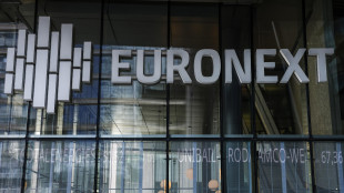 Borsa: Milano brilla, spinta da Mediobanca e dal risiko