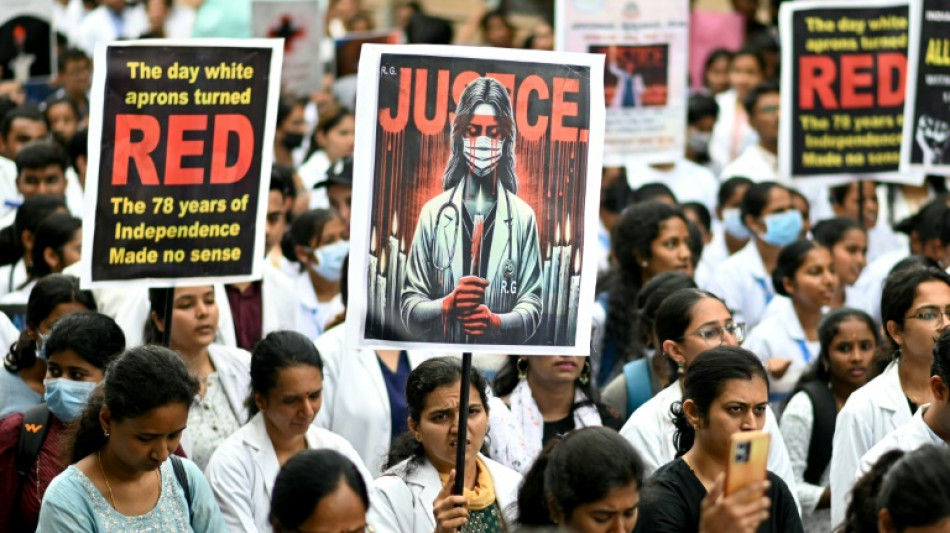 Tausende demonstrieren in Indien nach Vergewaltigung und Mord an &Auml;rztin 
