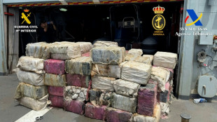 Incautadas tres toneladas de cocaína en un barco al oeste de las islas Canarias