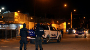 Al menos 31 presos mueren en una cárcel de Ecuador durante una jornada violenta