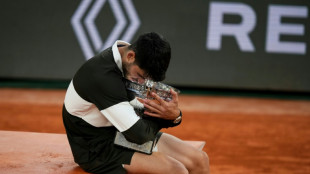 Roland-Garros: Alcaraz reste le roi au bout d'un duel épique avec Sinner