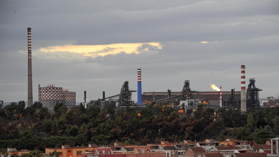 Urso, la proposta migliore per l'Ilva &egrave; della cordata azera