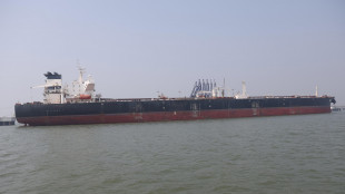 Media Iran, bloccato transito a Hormuz dopo i raid in Libano