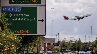 Cyberattacchi ad aeroporti europei, un uomo arrestato in Gb