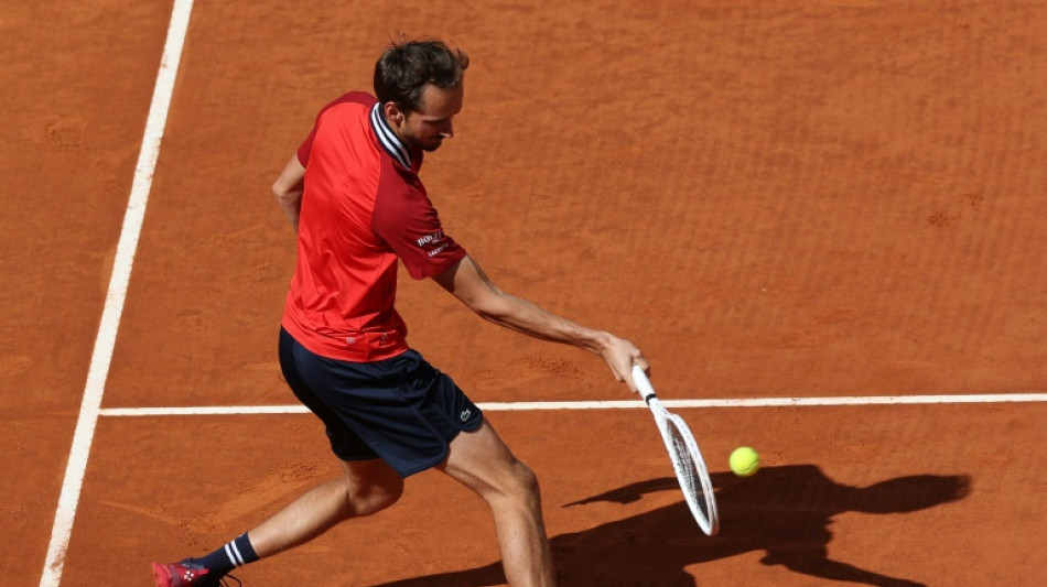 Russos Medvedev e Rublev avan&ccedil;am &agrave;s quartas do Masters 1000 de Madri