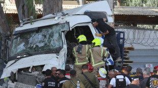 Lkw f&auml;hrt in Israel in Bushaltestelle - Mindestens 24 Verletzte