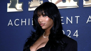 La estrella del baloncesto femenino Angel Reese es transferida a Atlanta