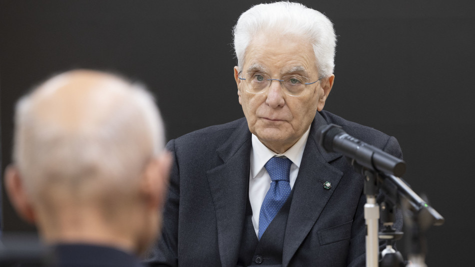 Mattarella chiama Manfredi, 'vicino alla citt&agrave; di Napoli'