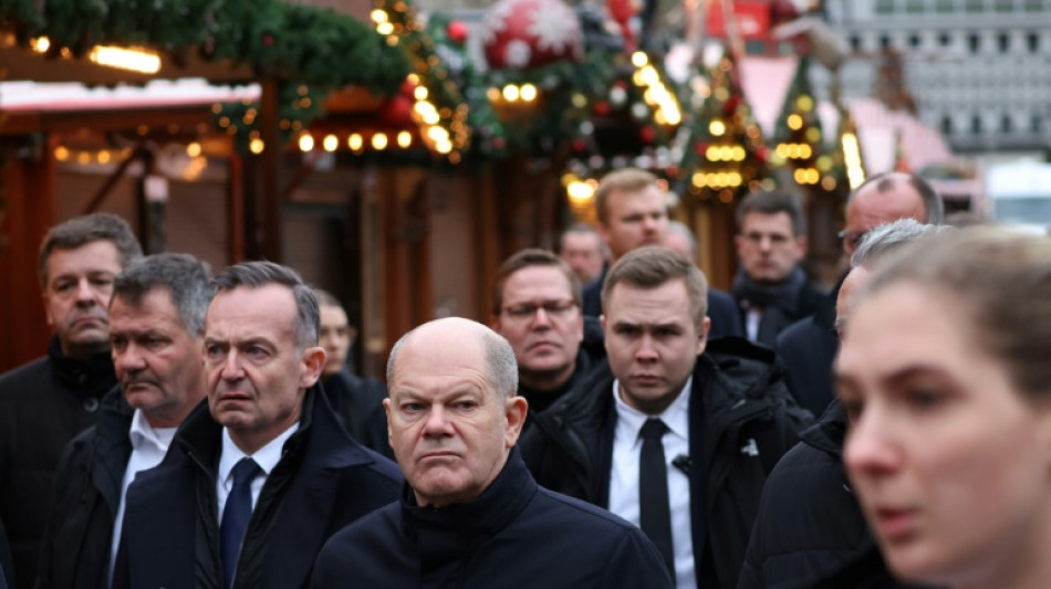 Allemagne: Scholz sur les lieux de l'attaque du march&eacute; de No&euml;l