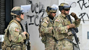 Guardia Nacional se despliega "por todas partes" en tercer día de choques en Los Ángeles