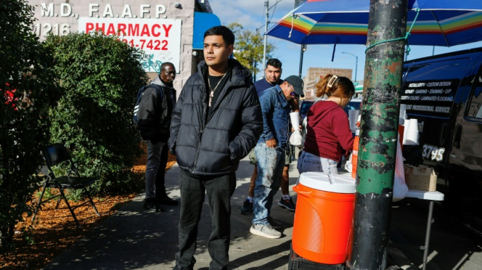 Arrancados de sus familias: cómo las redadas están destrozando el mundo inmigrante de Chicago