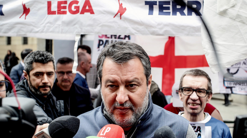 Lega, chi vota ha sempre ragione, da Orb&aacute;n lezione di democrazia