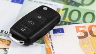 Rc auto sempre pi&ugrave; cara, un italiano su quattro paga a rate