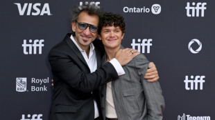 Argentino Trapero exibe na Europa seu primeiro filme em inglês que o 'mundo todo pode se identificar'