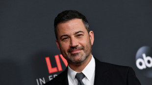 El humorista Jimmy Kimmel vuelve al aire en EEUU pero enfrenta un boicot parcial