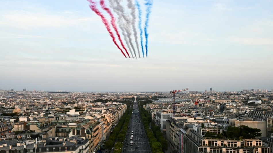 Parade et concert g&eacute;ant: les JO de Paris s'offrent une "after" sur les Champs-Elys&eacute;es 