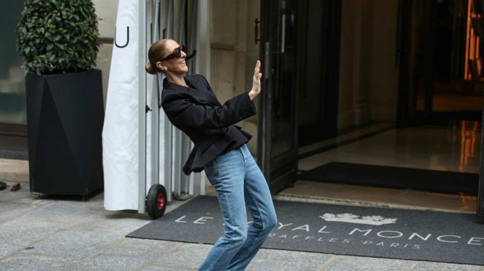 La Celineman&iacute;a toma Par&iacute;s antes del regreso de la diva a los escenarios