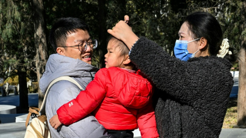 Casais chineses evitam ter filhos, apesar de campanha para impulsionar natalidade