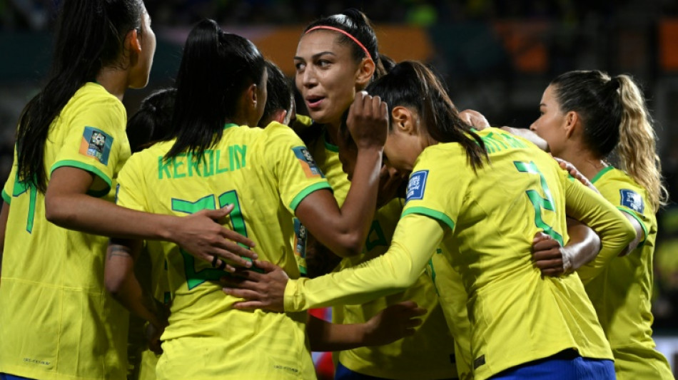 Brasil quer vencer a Fran&ccedil;a e virar p&aacute;gina da elimina&ccedil;&atilde;o na Copa feminina de 2019