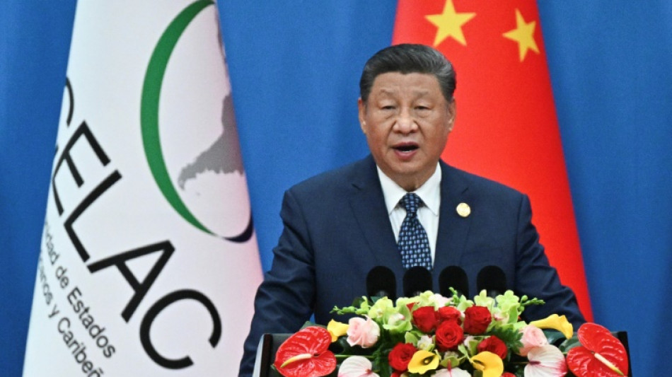 La Chine dénonce le "harcèlement" américain et courtise l'Amérique latine