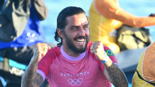 Filipe Toledo vence repescagem e todos os 6 brasileiros v&atilde;o &agrave;s oitavas do surfe nos Jogos