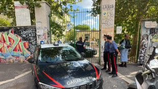Prof accoltellata a Roma, i genitori del 13enne le chiedono scusa