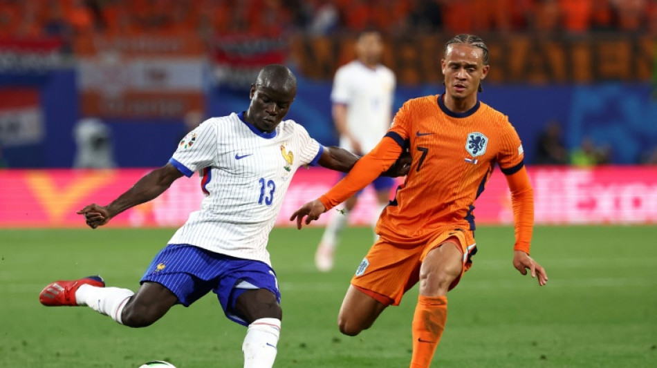 Inglaterra, Fran&ccedil;a e Holanda avan&ccedil;am &agrave;s oitavas da Euro sem jogar