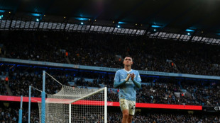 Com show de Phil Foden, City vira sobre United no Ingl&ecirc;s