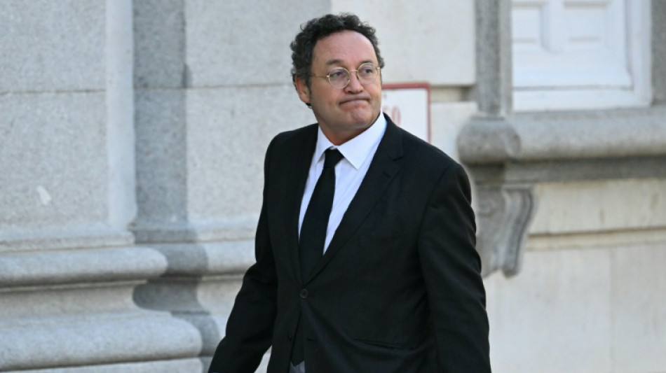 El fiscal general del Estado espa&ntilde;ol niega las acusaciones en el primer d&iacute;a de un juicio in&eacute;dito
