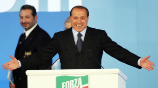 Silvio Berlusconi, grandeur et d&eacute;cadence d'une "success story" &agrave; l'italienne