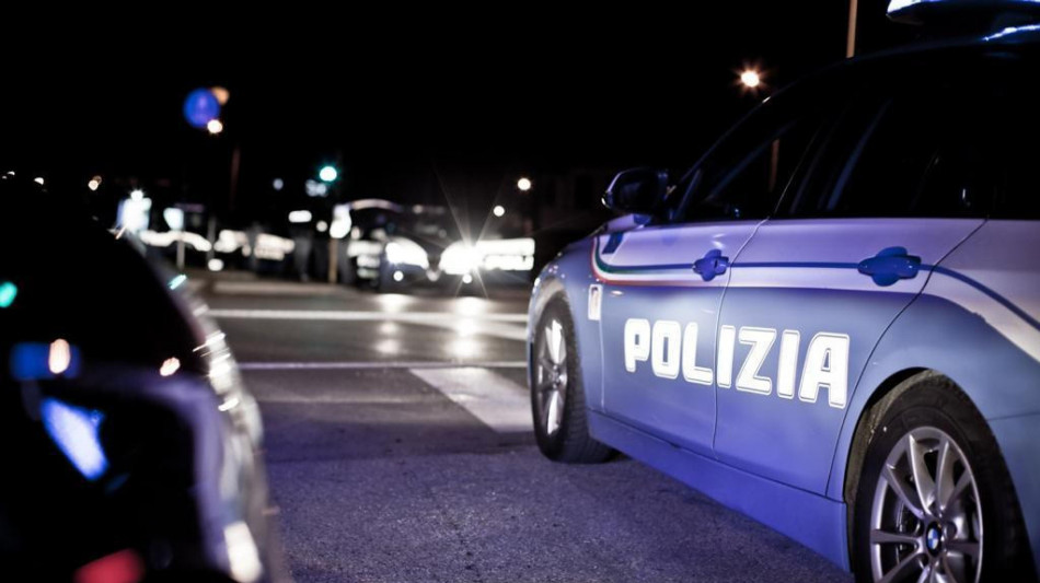 Ragazzo ferito per rapina a Milano, non &egrave; grave