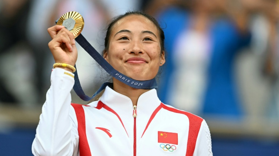 Chinesa Zheng Qinwen &eacute; ouro no t&ecirc;nis feminino em Paris