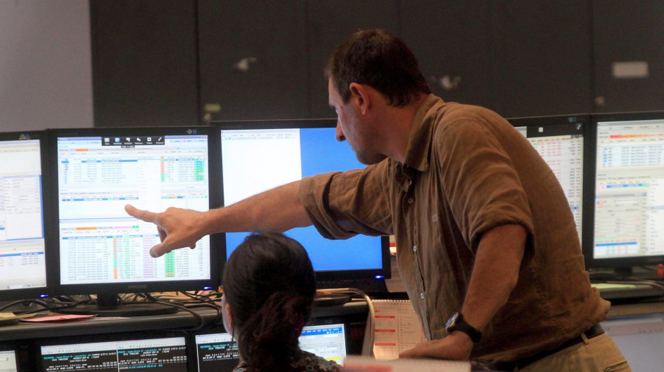 Spread Italia e Francia in parit&agrave; dopo taglio di S a Parigi