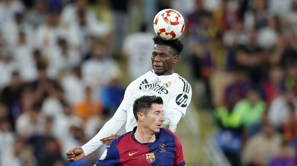 Erster Titel f&uuml;r Flick: Barca d&uuml;piert Real erneut