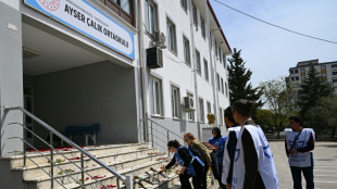 La polic&iacute;a turca ordena el arresto de decenas de personas por apolog&iacute;a de dos tiroteos en escuelas