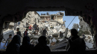 Frappes isra&eacute;liennes sur Gaza, combats autour des h&ocirc;pitaux
