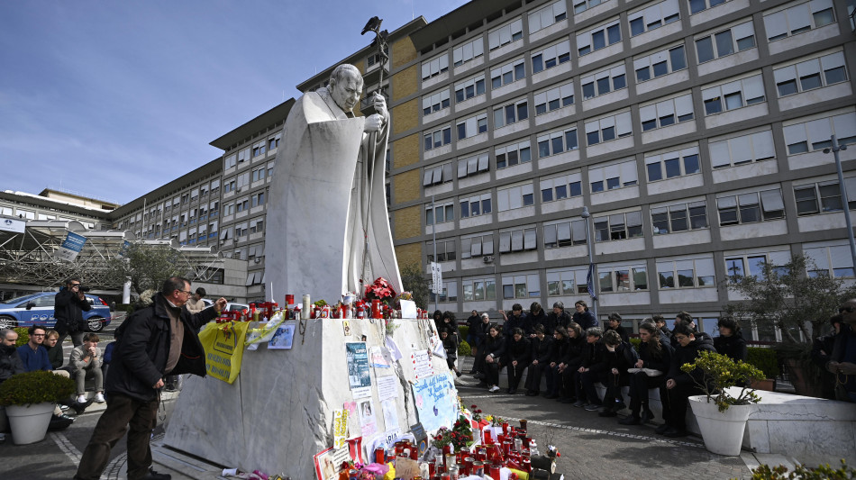 L'umore del Papa &egrave; buono, prosegue le terapie