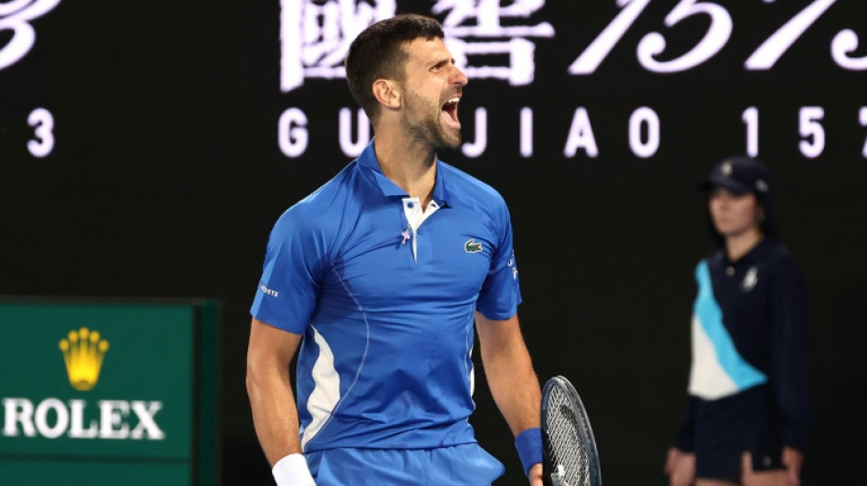 Djokovic e Tsitsipas mostram que sabem sofrer; Sabalenka e Andreeva impressionam na Austr&aacute;lia