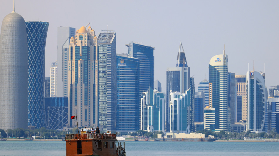 Media, esplosioni sentite anche a Doha