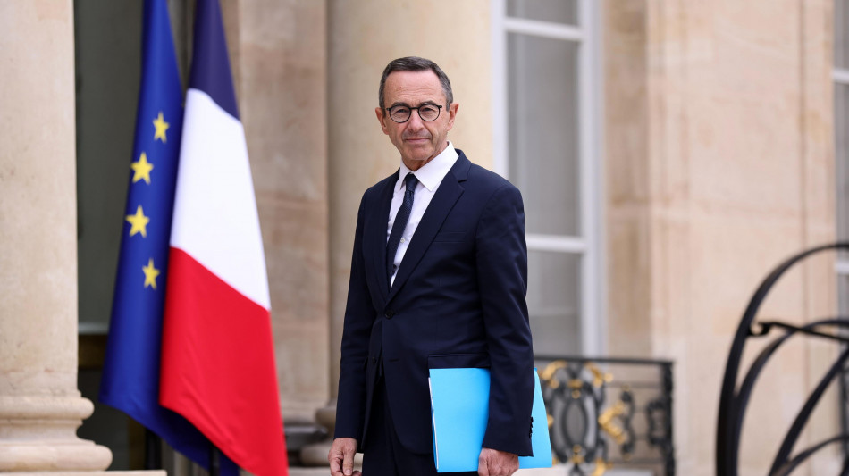 Retailleau, leader dei R&eacute;publicains, si candida all'Eliseo