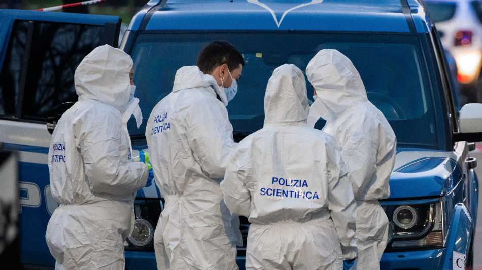 Femminicidio a Bergamo, donna uccisa a coltellate dal marito