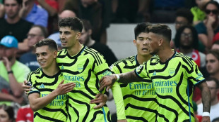 Arsenal vence United e retoma lideran&ccedil;a antes da &uacute;ltima rodada do Ingl&ecirc;s