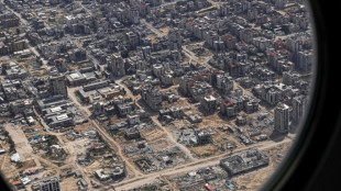 Tirs meurtriers sur une foule, un navire charg&eacute; de vivres en route pour Gaza
