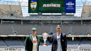 England win toss, bat in first Ashes Test